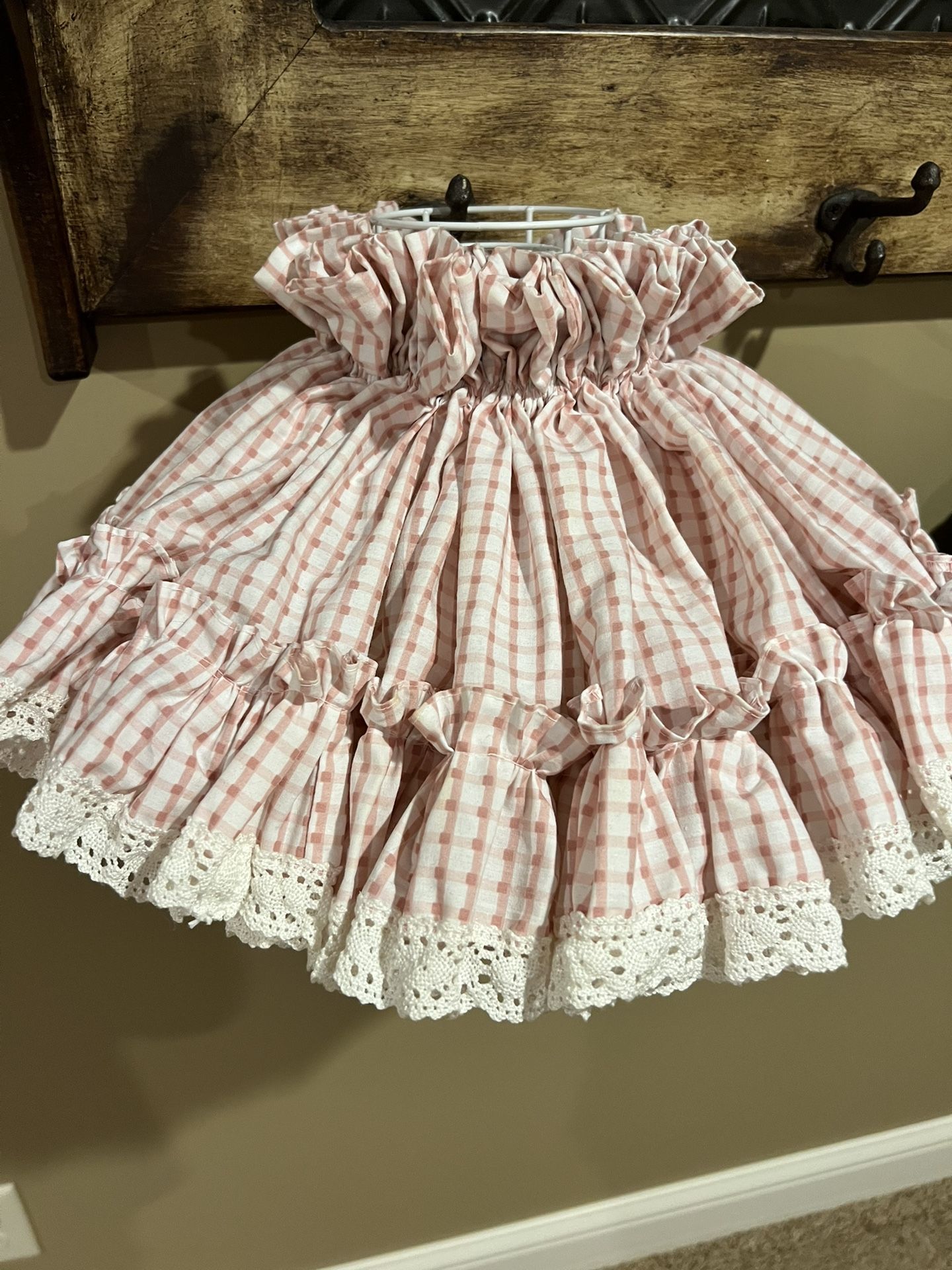 Vintage Ruffled Lampshade With Frame