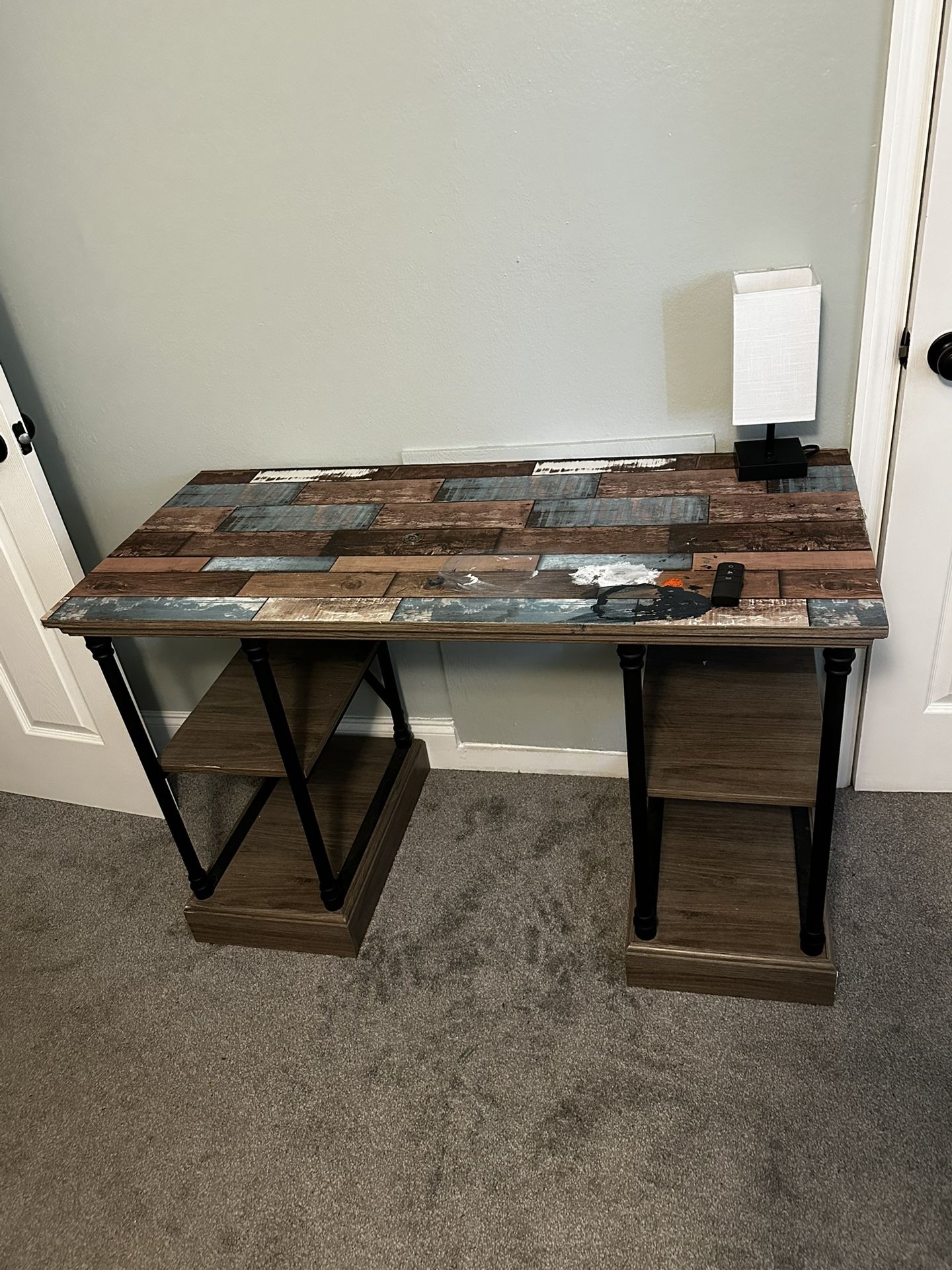 Heavy Duty Crafting Desk 🎨