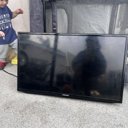 Small Samsung Tv No Remote Works Great