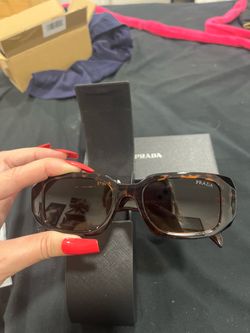 Tortoise shell women’s glasses