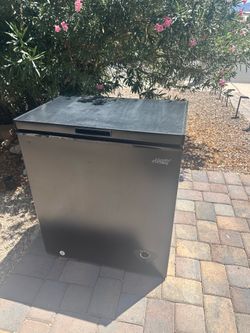 Deep freezer