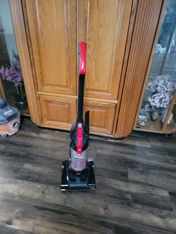 Bisell  cleanview compact vacuum