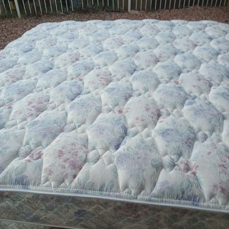 King Size Mattress And Box Spring
