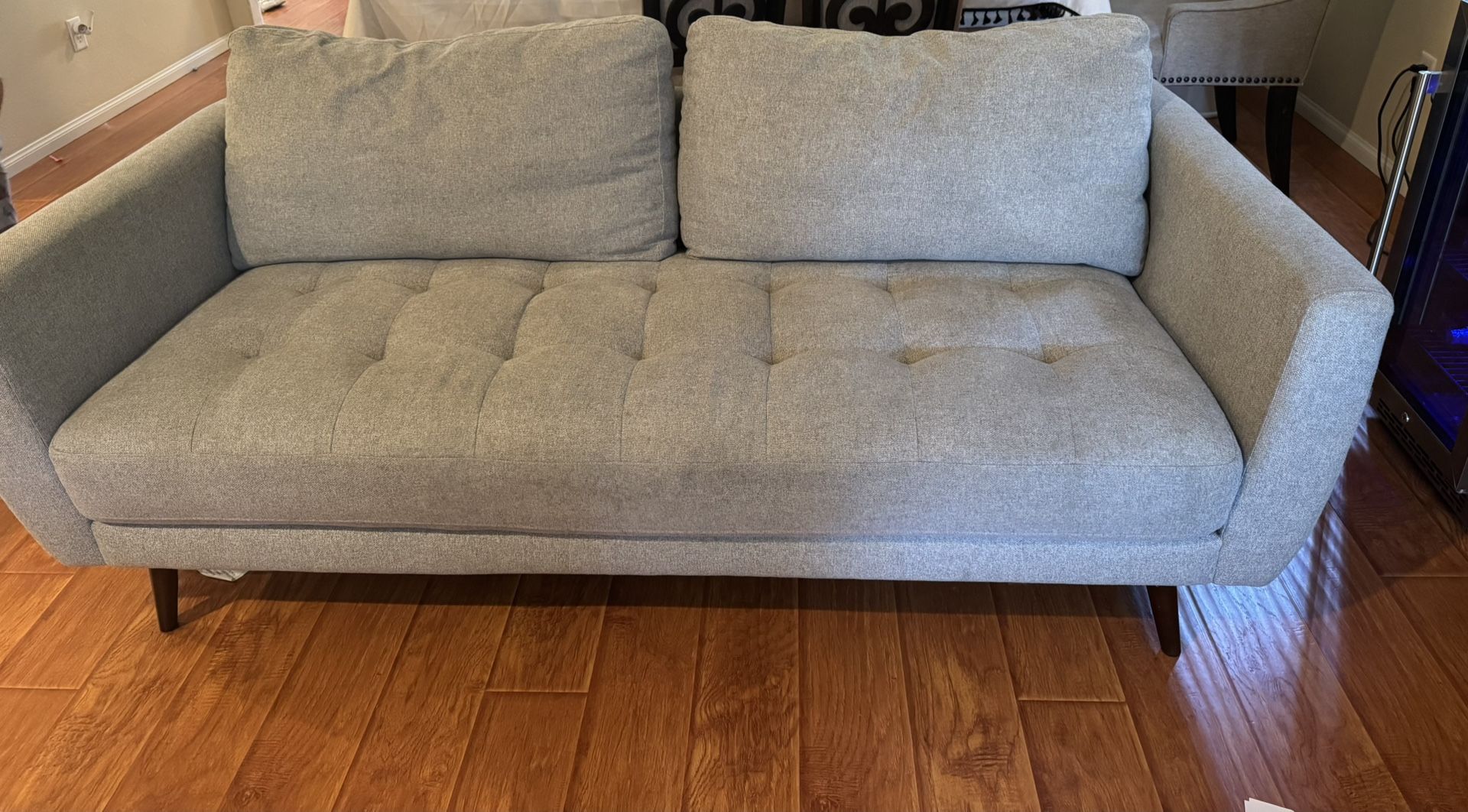NEEDS TO GO COUCH