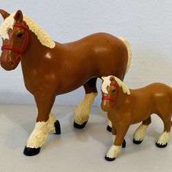 2 VNTG 1995 Tonka Draft Horses Brown W/Blond Mane/Tails & Red Halters 6" & 3.75"