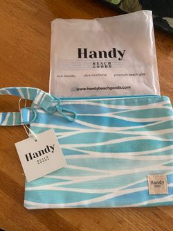 New Handy Beach Good wet/dry wristlet