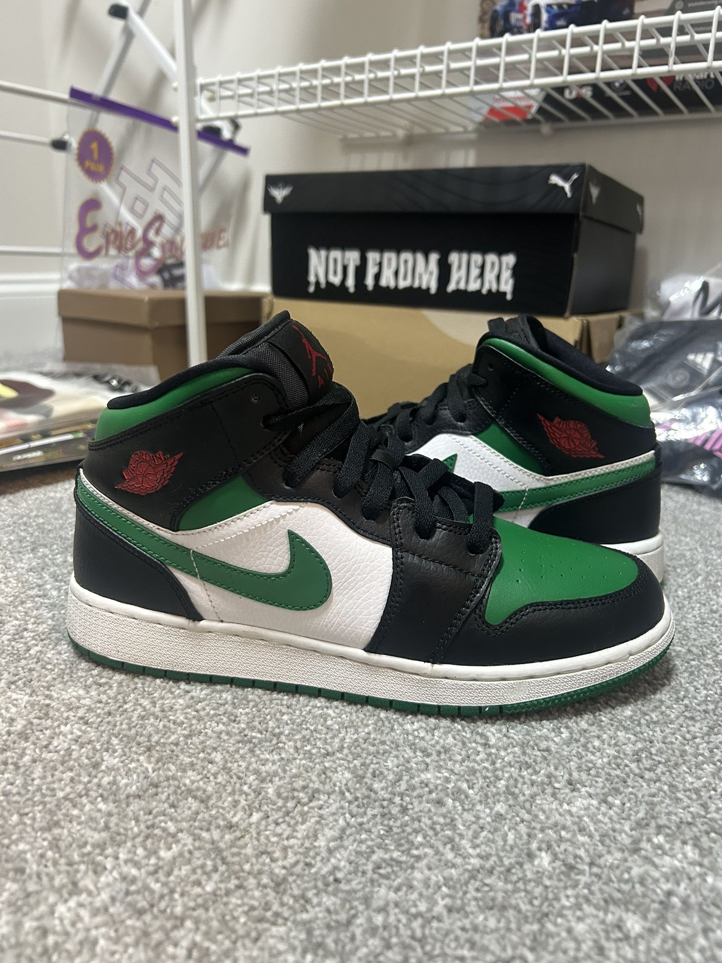 Air Jordan 1 Mid GS 'Black Pine Green' 2020 (8W, 6.5Y) great condition w/ no box
