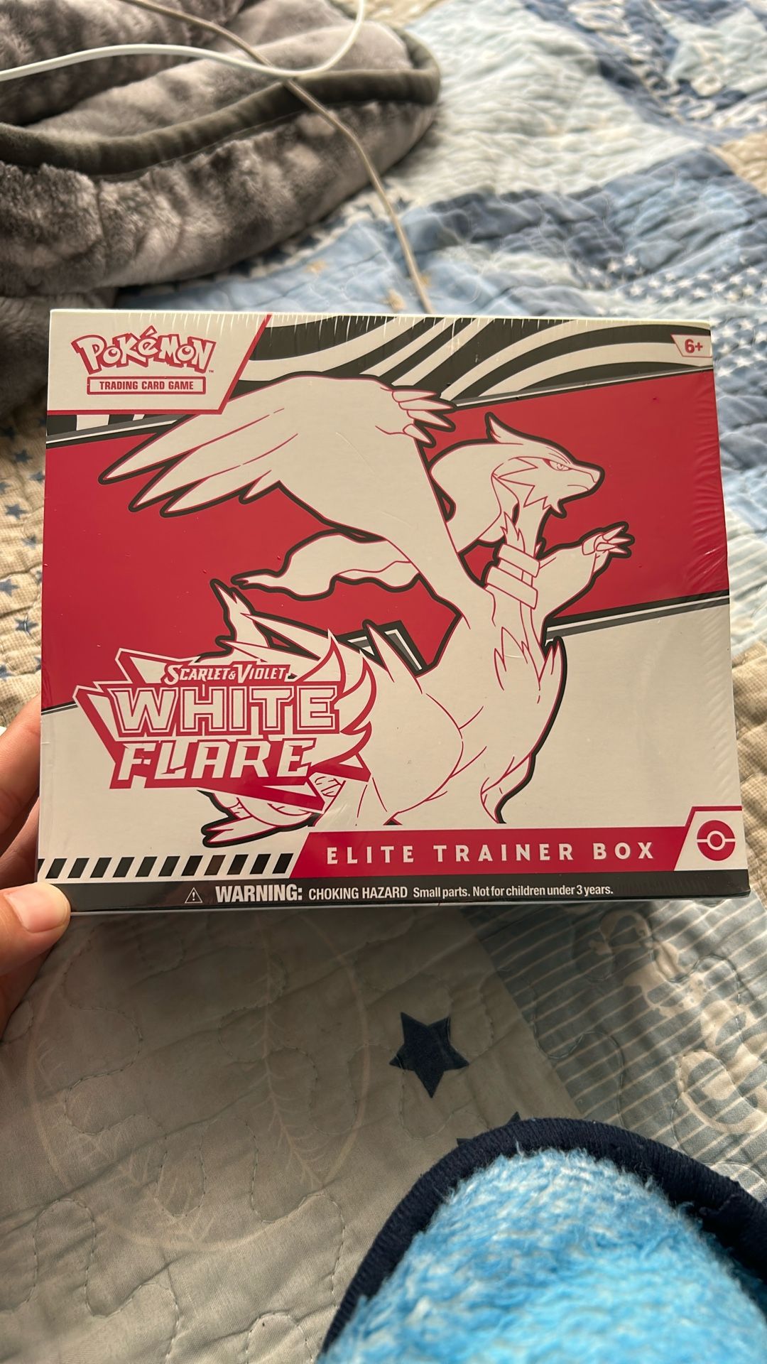 Pokémon White Flare Elite Trainer Box