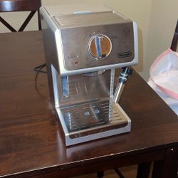 Delonghi Espresso Machine 