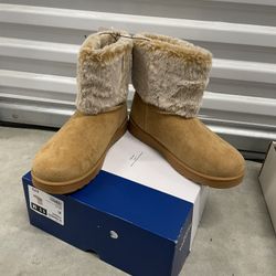 Women’s Size 11 New 