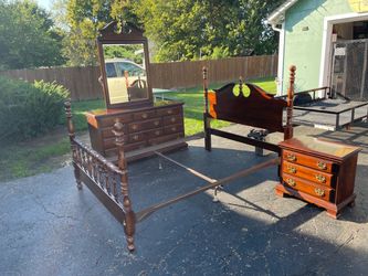 Kincaid Queen bedroom set