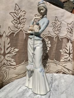 Lladro Porcelain Figurine “A Walk With A Dog” 1974 Retired 1985 