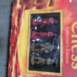 Disney Pirates Of The Caribbean At Worlds End Collector's Chess Set Complete