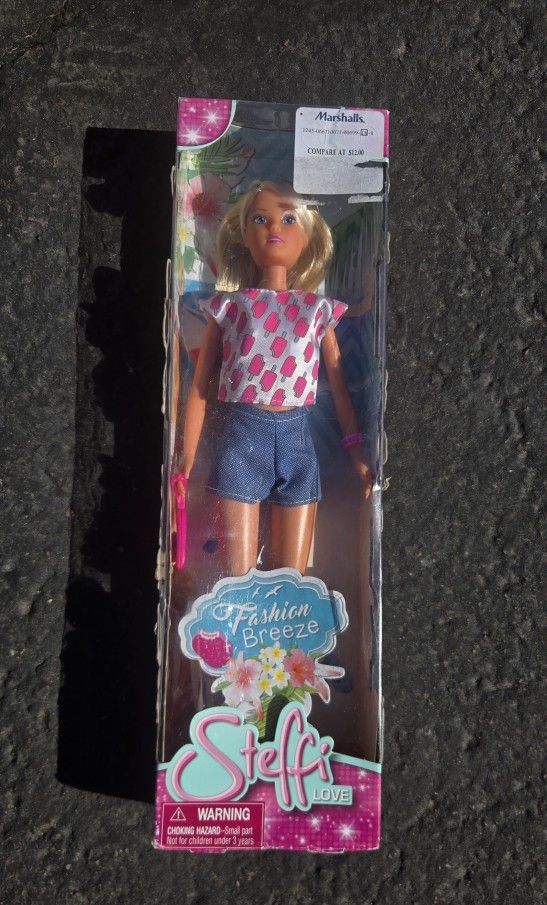 Fashion Breeze Steffi Love Doll