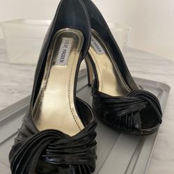 Black Steve Madden Pumps