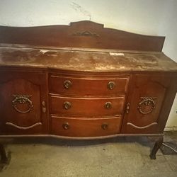 Beautiful solid wood dresser