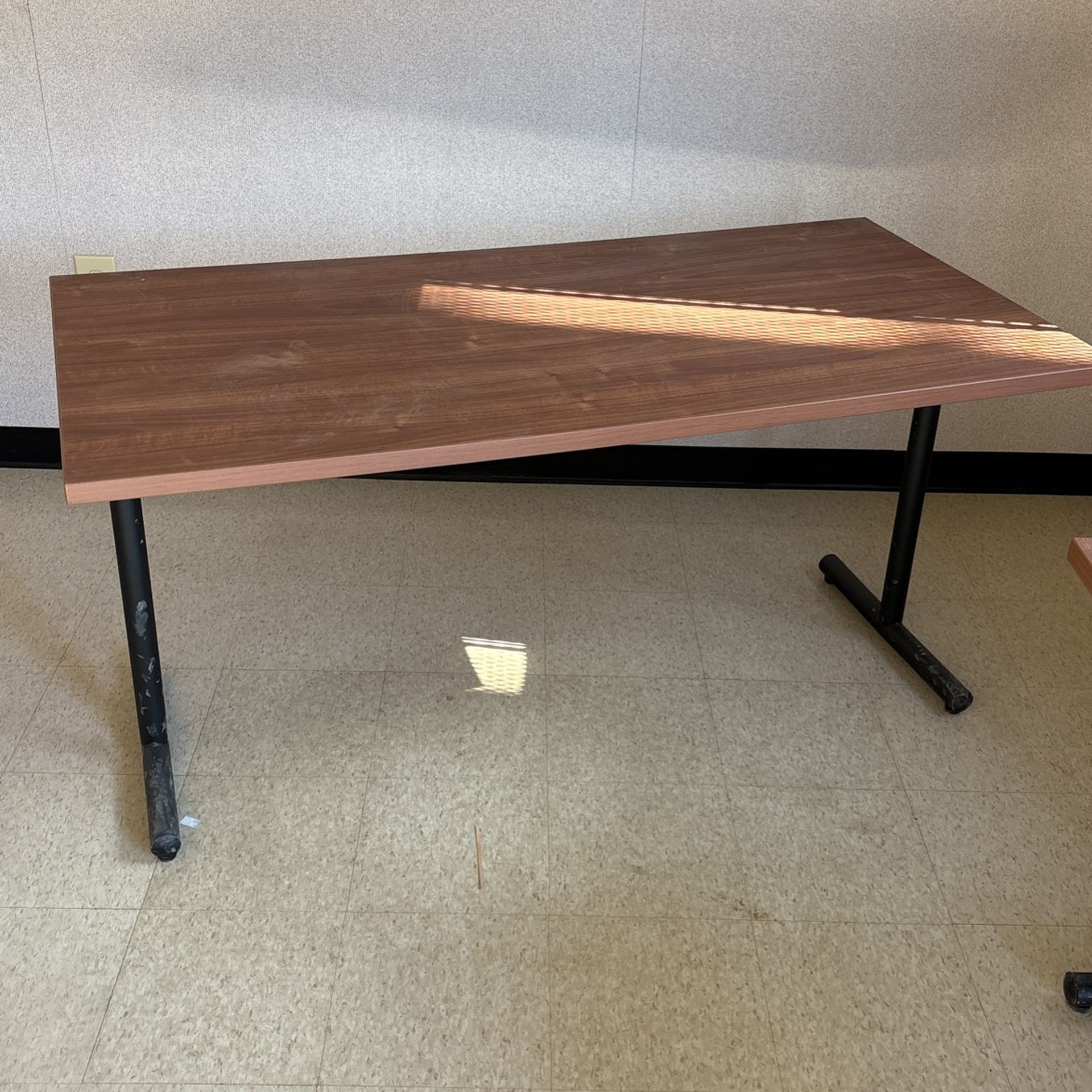 Brown Tables Brand New I Got 8 Of Them 320