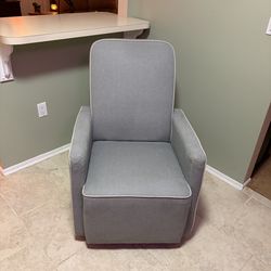 Modern Gray Upholstered Recliner Chair – Clean, Fully Functional