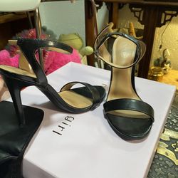 Blk 4 Inch Heel Size 51/2!bought Them At Nordstrom Rack!