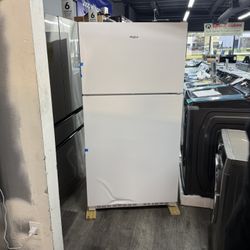 Whirlpool - 33” Wide Top Mount Apartment Size Refrigerator In White 