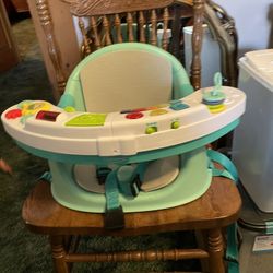 Infantino Go gaga! Music & Lights 3-in-1 Discovery Seat & Booster- Green
