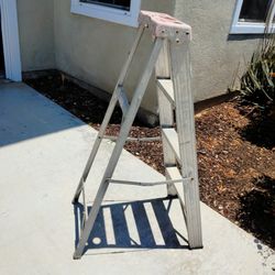Werner 4-ft Aluminum Ladder