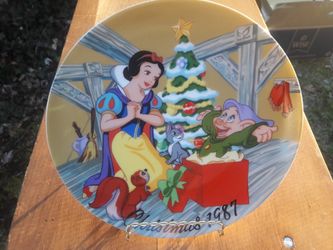 SNOW WHITE COLLECTOR PLATE