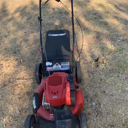 Lawn Mower Troy-Bilt Self Propelled In Good Conditions.