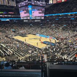 Spurs Tickets 🏀