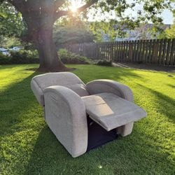 *GOLDEN COMFORTER Recliner* FREE DELIVERY 