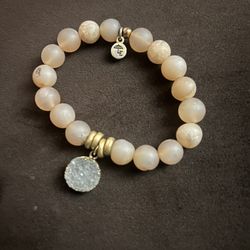 Natural Stone Stretch Bracelet w/ Druzy Charm (Retails $38)