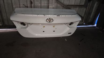 2018-2024 TOYOTA CAMRY TRUNK LID