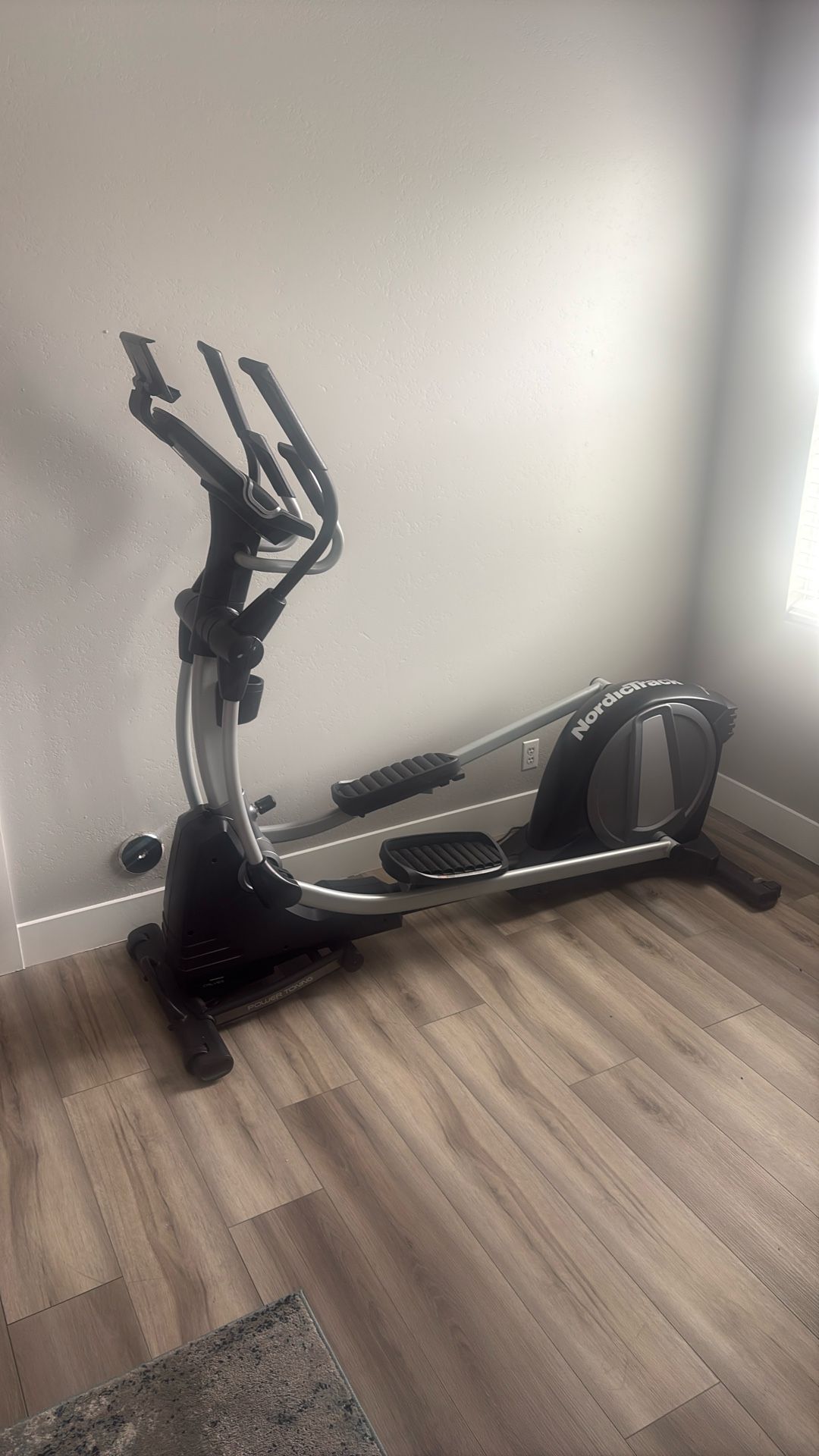 Nordic track Elliptical Space Saver SE7i