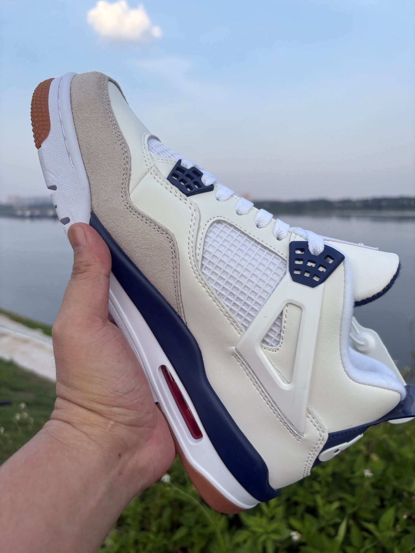 Jordan 4 Retro SB Navy