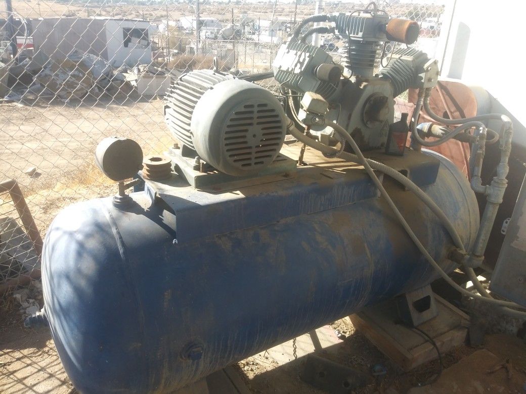 Endless !!! Air Compressor 200 gal. 180psi *3phase power* for Sale in