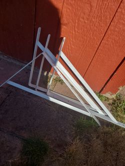 White Metal Shelf Brackets Set