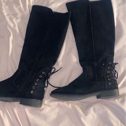 Black Winter Boots 