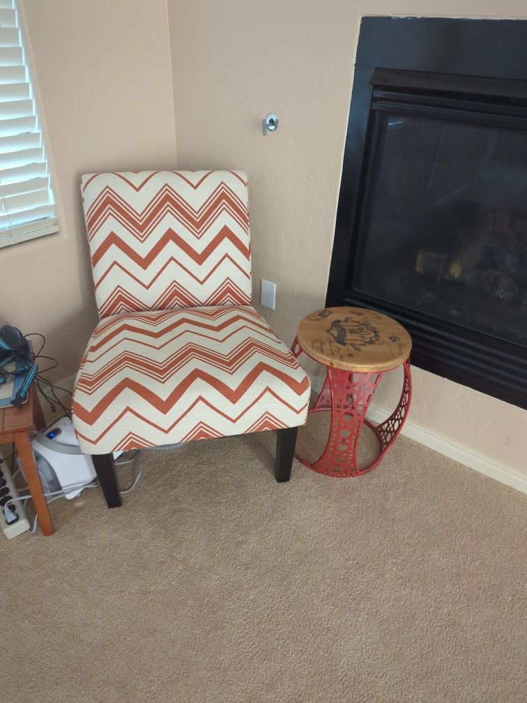 Chair & Side Table