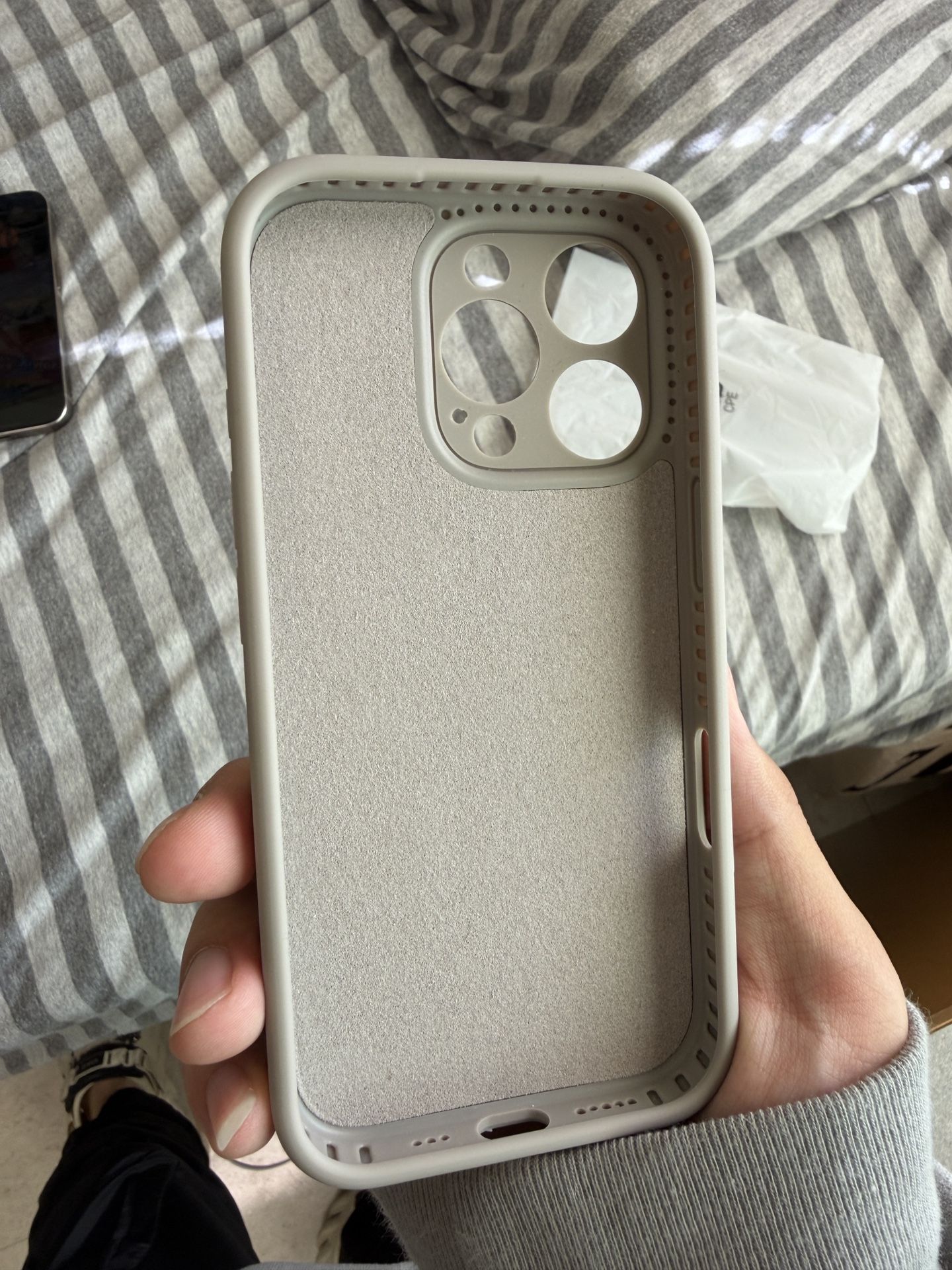 iPhone16 pro shell