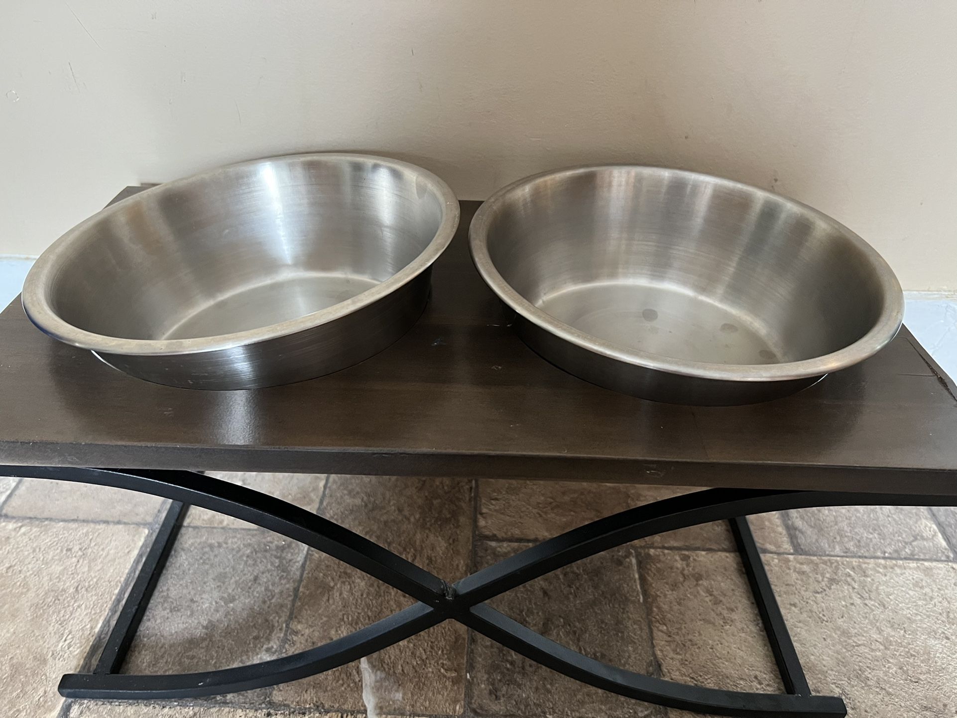 Raised Dog Bowl 