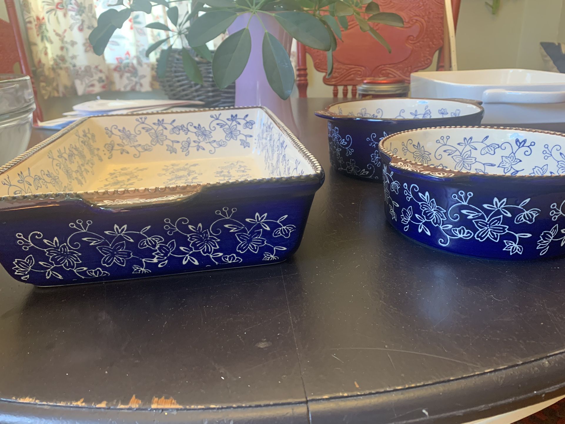 Bakeware Four Pieces Left