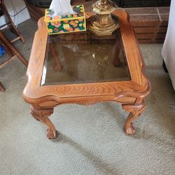 Claw foot End table