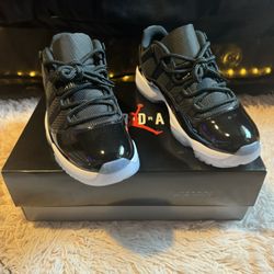 Jordan 11 Retro Low Black Varsity Blue Size 12