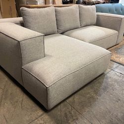 Moes Home Modern Basque Sectional