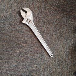 Wrench 