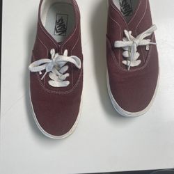 Vans Off The Wall.        Size 10