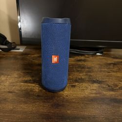 JBL Flip 4