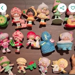 Vintage Lot Strwberry Figurines