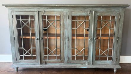 4 Door Wood Cabinet (NOT $1 MAKE ME AN OFFER)