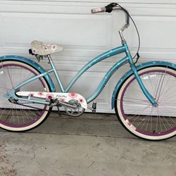 Beautiful Electra 3 Speed 26” Wheel Beach Cruiser Bike